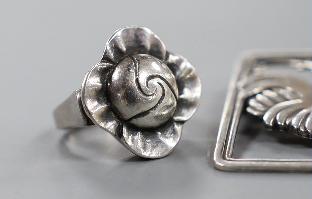 A Georg Jensen sterling square cockerel brooch and frond, no. 276, 37mm and a Jensen style flower head ring, size G.
